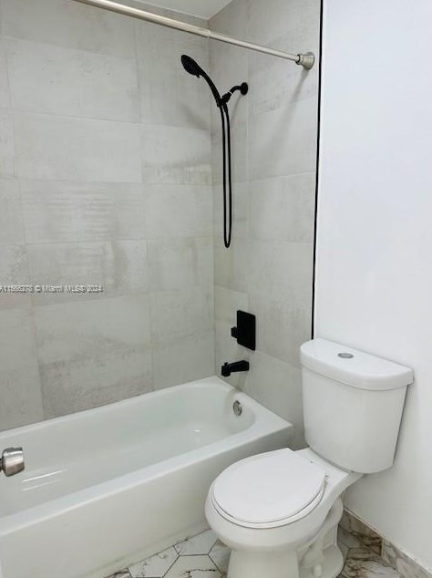 6975 179th St, Hialeah FL  33015-5408 exterior