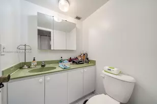 2750 NE 183rd St, Aventura, FL 33160 - Photo 25