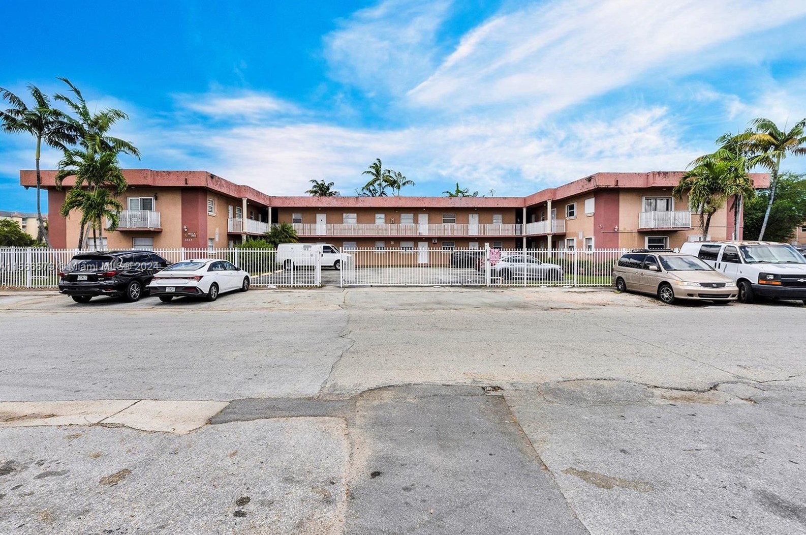 1265 24th St, Hialeah FL  33010-1876 exterior