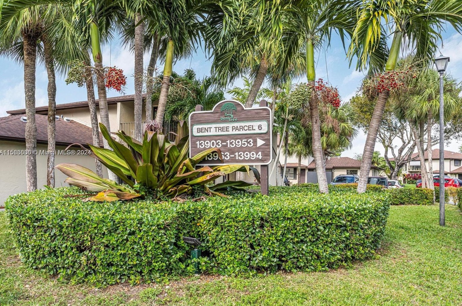 13936 46th Ter, Miami FL 33175-4402 exterior