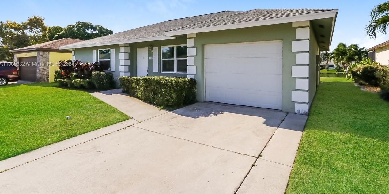 132 Stillwater Cir, Jupiter FL  33458-7324 exterior