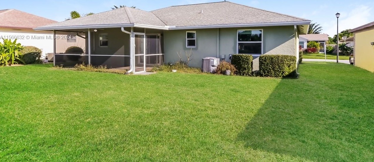 132 Stillwater Cir, Jupiter FL  33458-7324 exterior