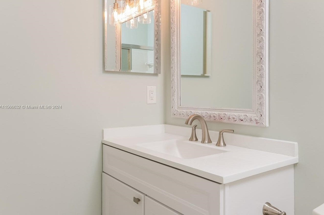 132 Stillwater Cir, Jupiter FL  33458-7324 exterior