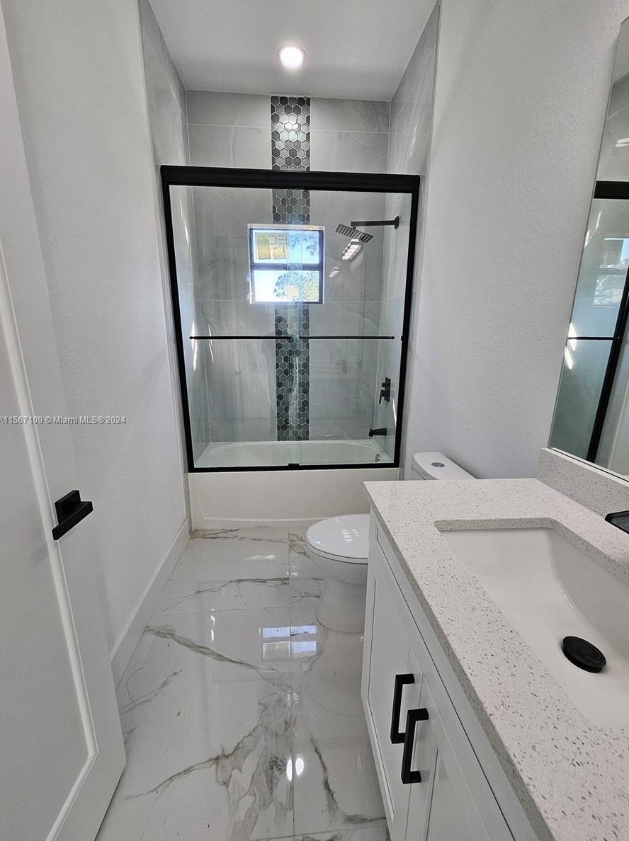 651 Keller St, Lehigh Acres FL 33974-7560 exterior