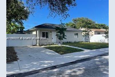 1381 NW 53rd St - Photo 1