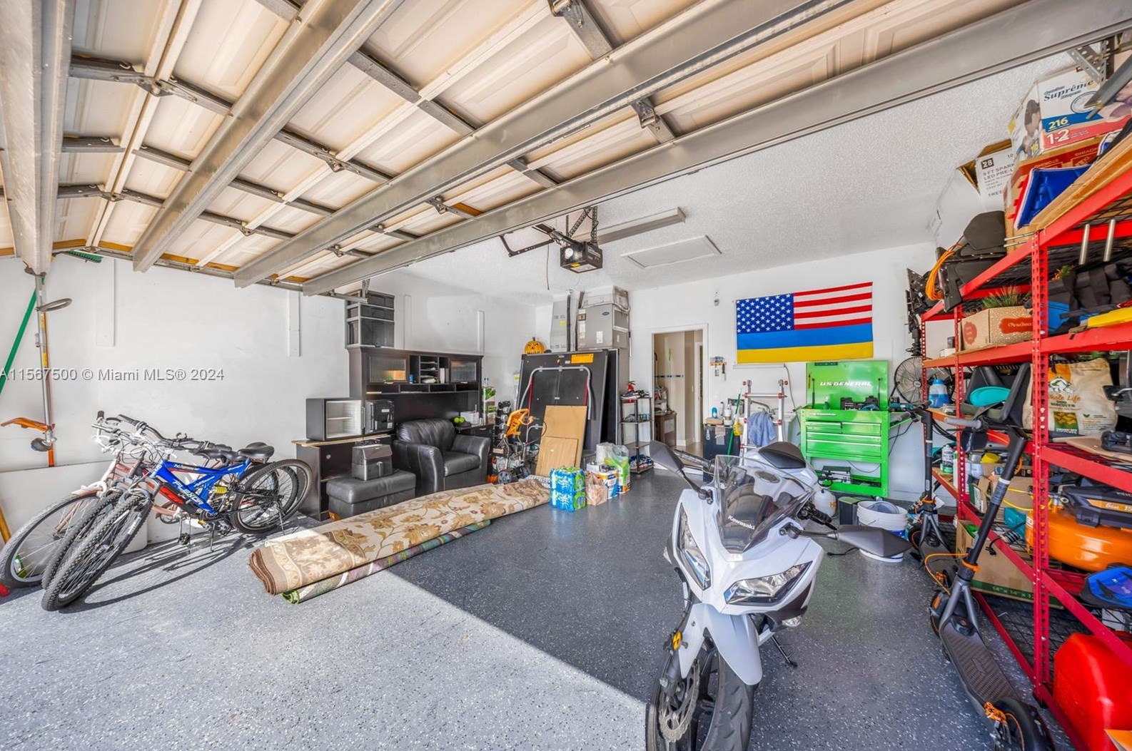 9325 Cove Point Cir, Boynton Beach FL  33472-2767 exterior