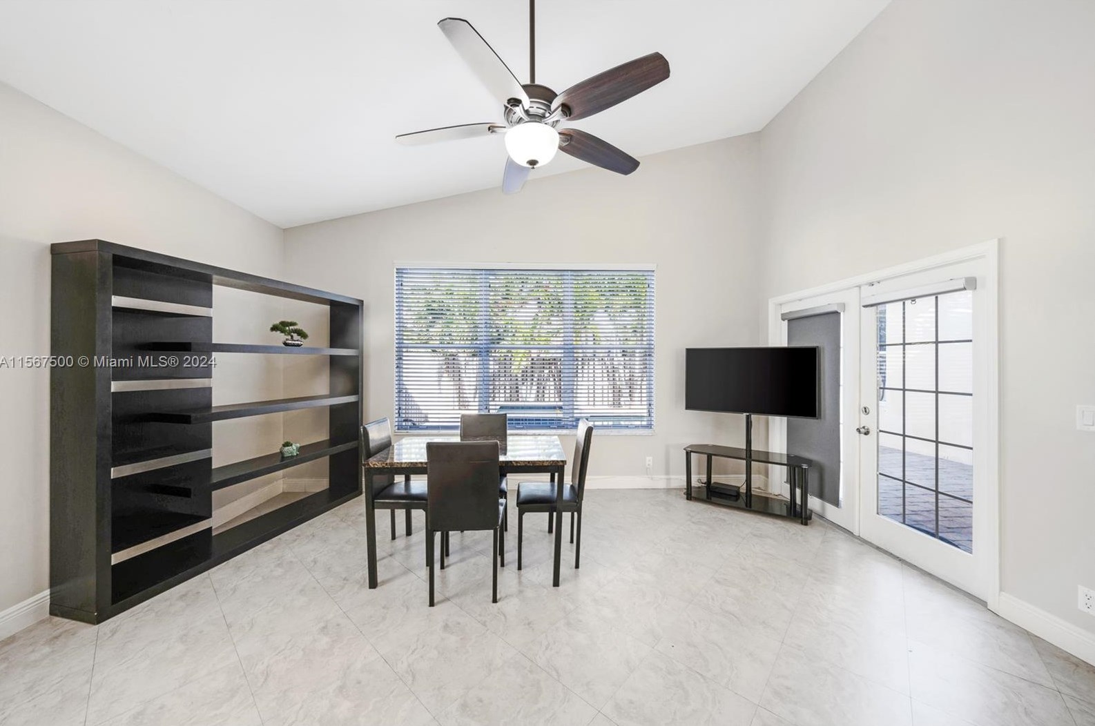 9325 Cove Point Cir, Boynton Beach FL  33472-2767 exterior