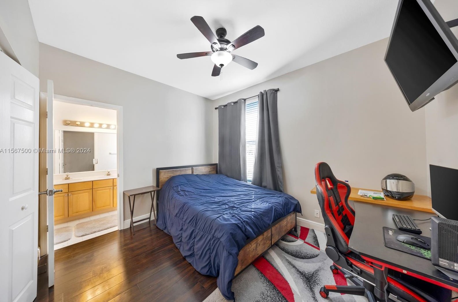 9325 Cove Point Cir, Boynton Beach FL  33472-2767 exterior