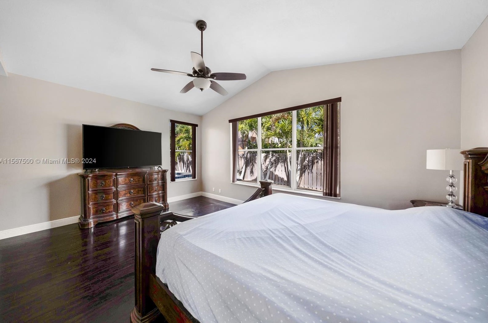 9325 Cove Point Cir, Boynton Beach FL  33472-2767 exterior