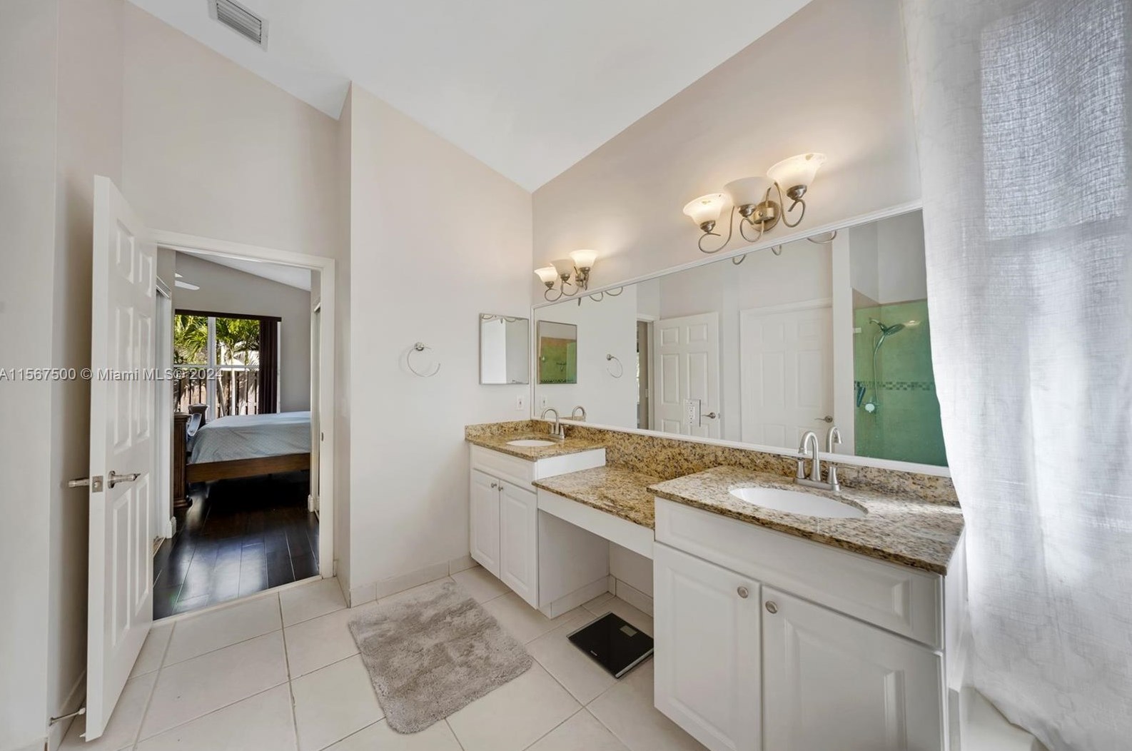 9325 Cove Point Cir, Boynton Beach FL  33472-2767 exterior