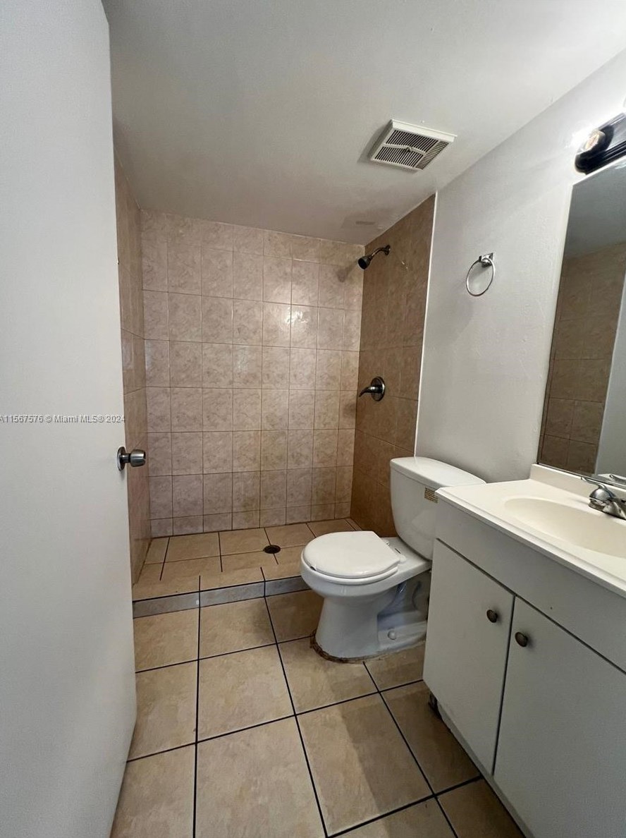 7025 179th St, Hialeah FL  33015-7406 exterior