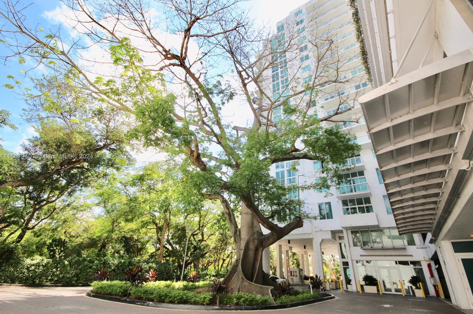 1871 River Dr, Miami FL exterior