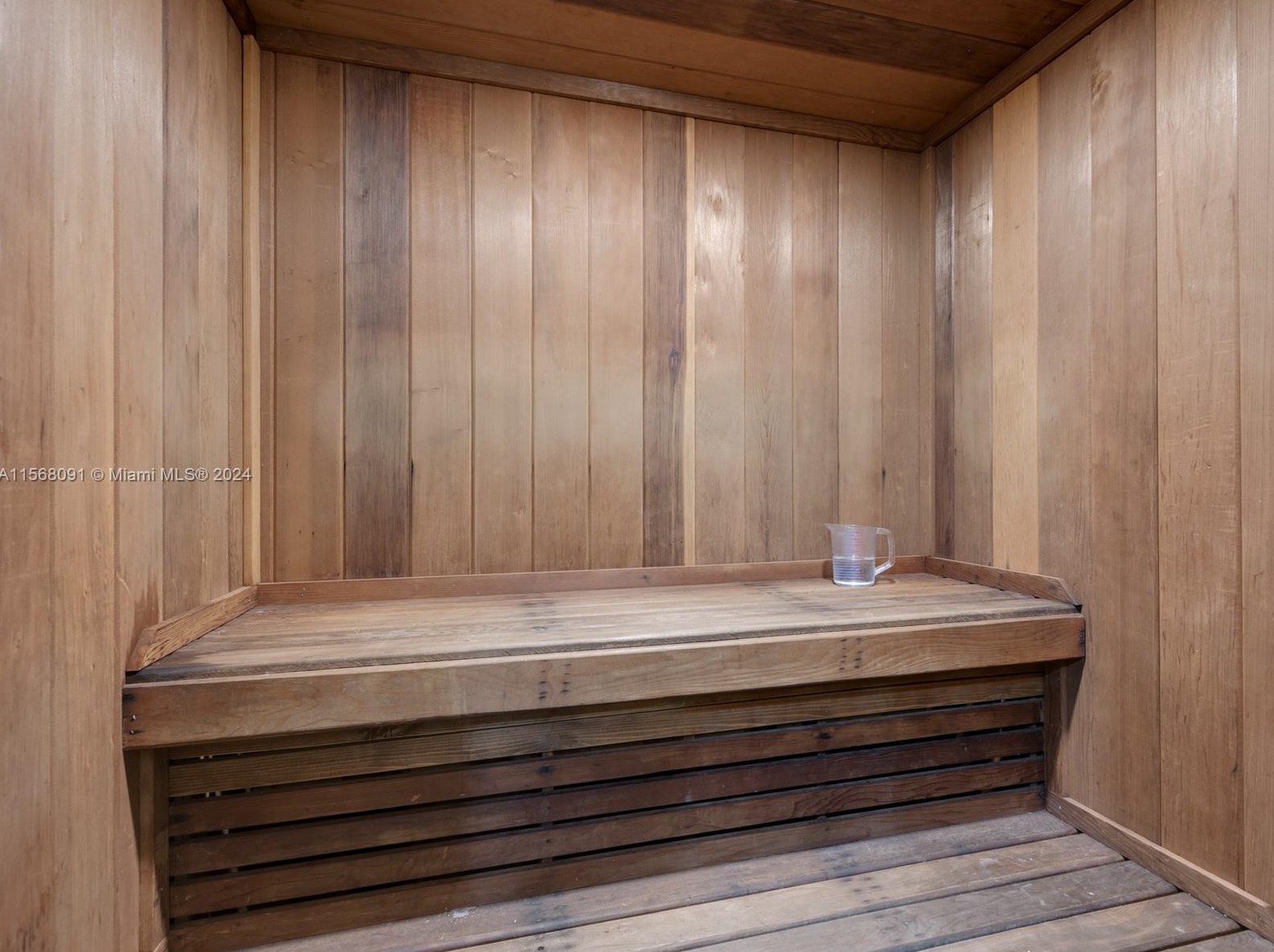 1490 Sheridan St, Hollywood FL 33020-2248 exterior