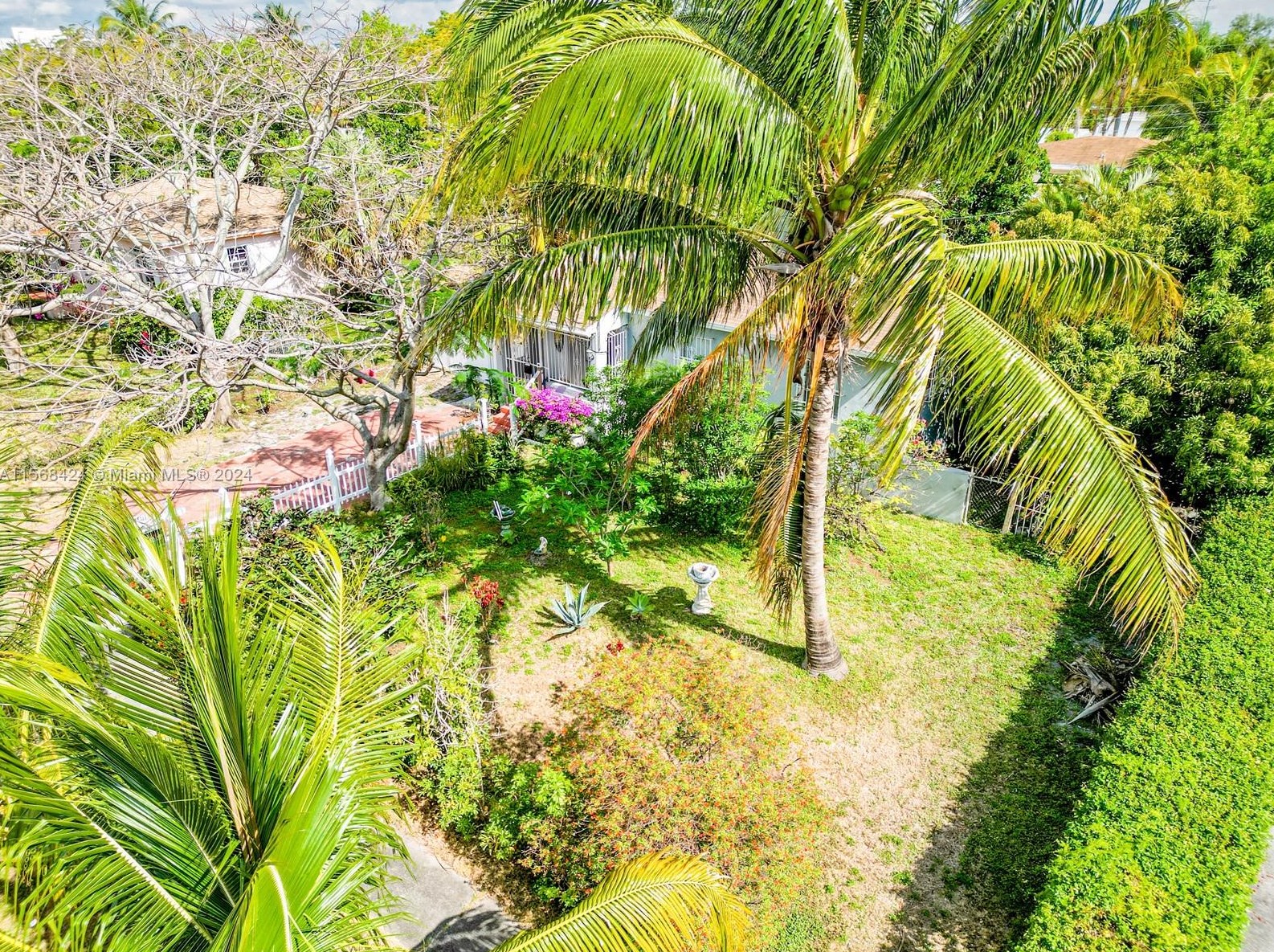 121 171 Ter, Miami FL 33177-2707 exterior