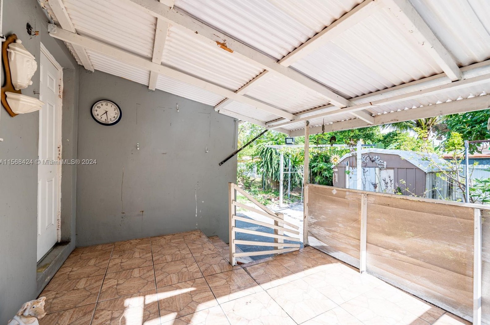 121 171 Ter, Miami FL 33177-2707 exterior