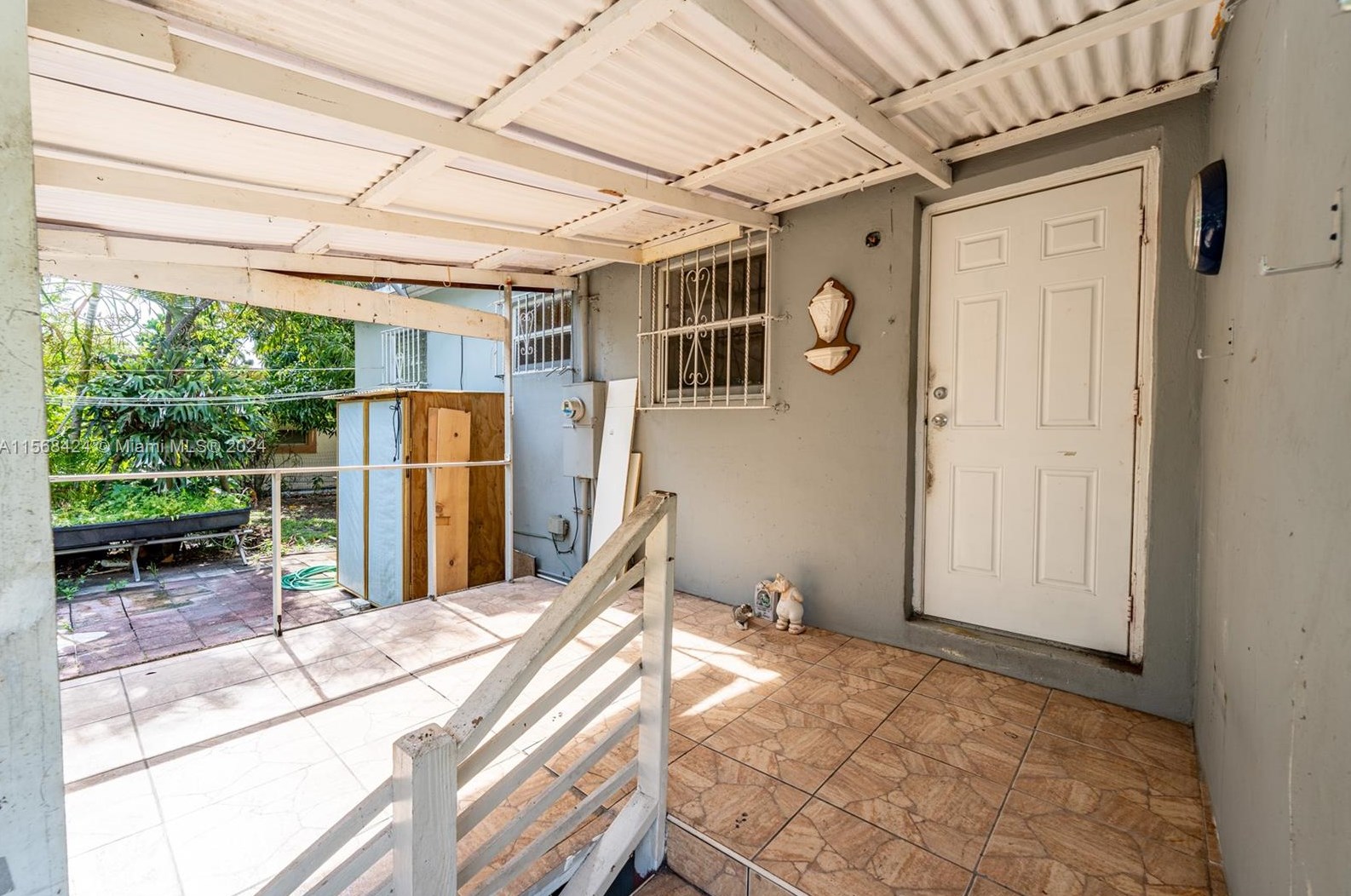 121 171 Ter, Miami FL 33177-2707 exterior