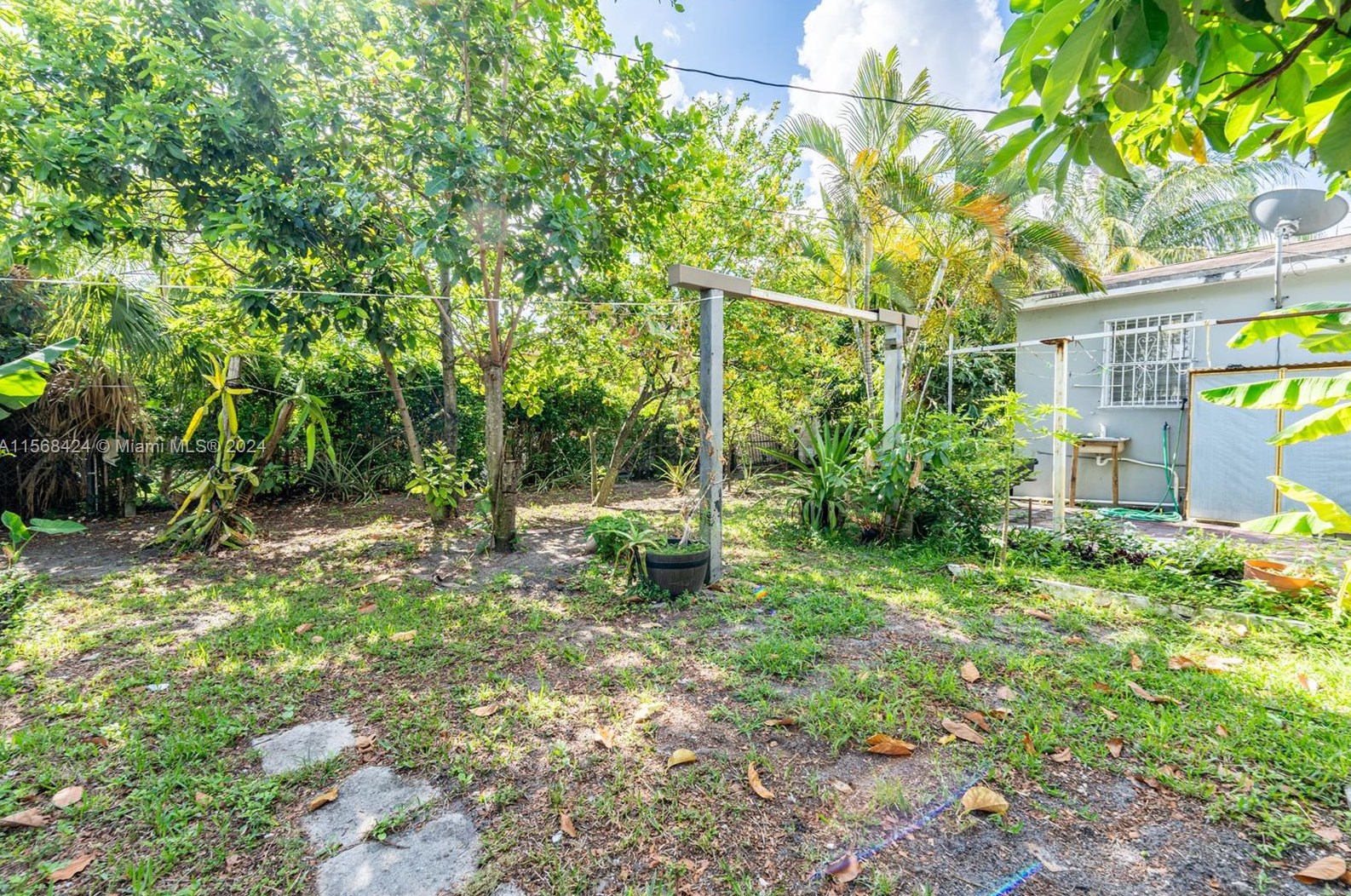 121 171 Ter, Miami FL 33177-2707 exterior