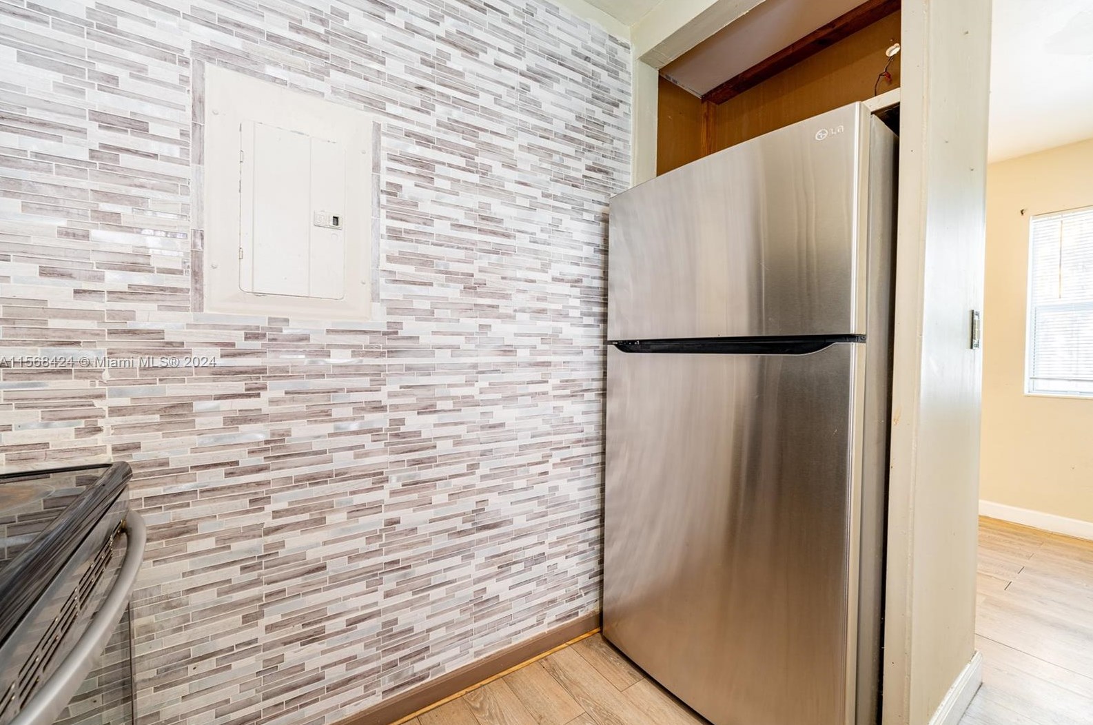 121 171 Ter, Miami FL 33177-2707 exterior