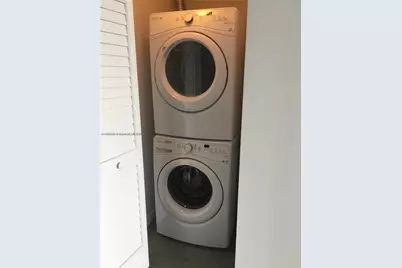 151 SE 1st St #1505, Miami, FL 33131 - Photo 15