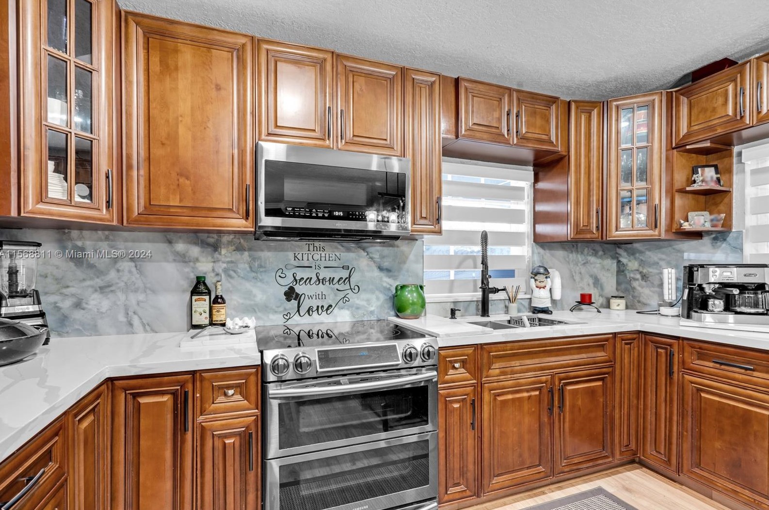 8101 149 Ave, Miami FL 33193-1433 exterior