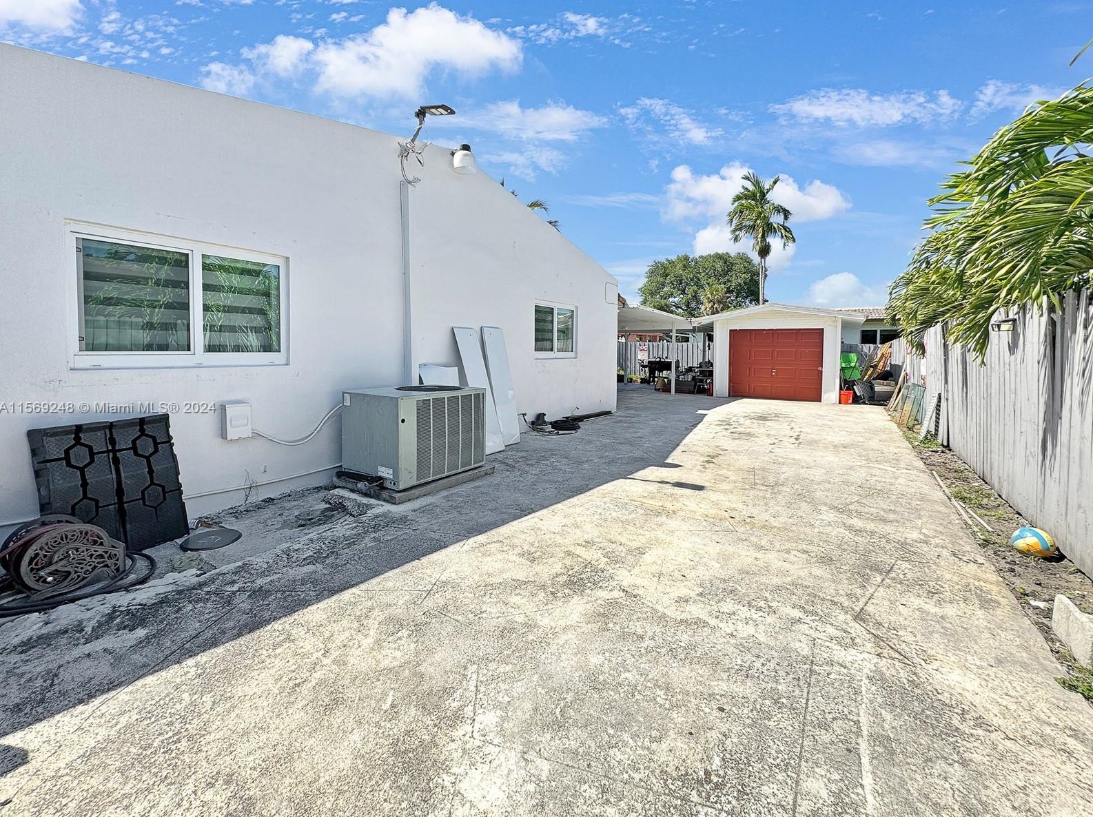 10211 32nd St, Miami FL  33165-2865 exterior