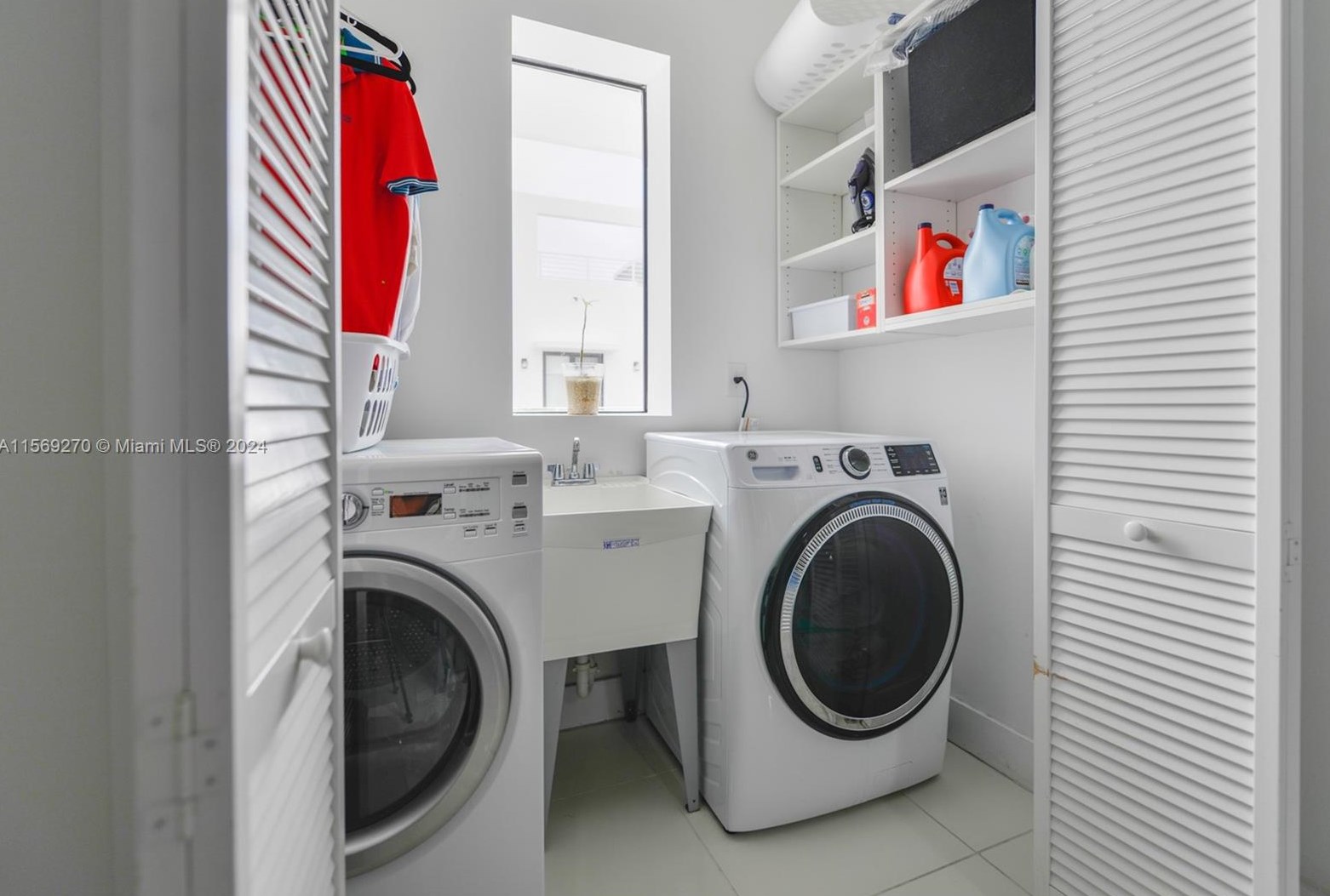 3318 Day Ave, Miami FL 33133-5029 exterior