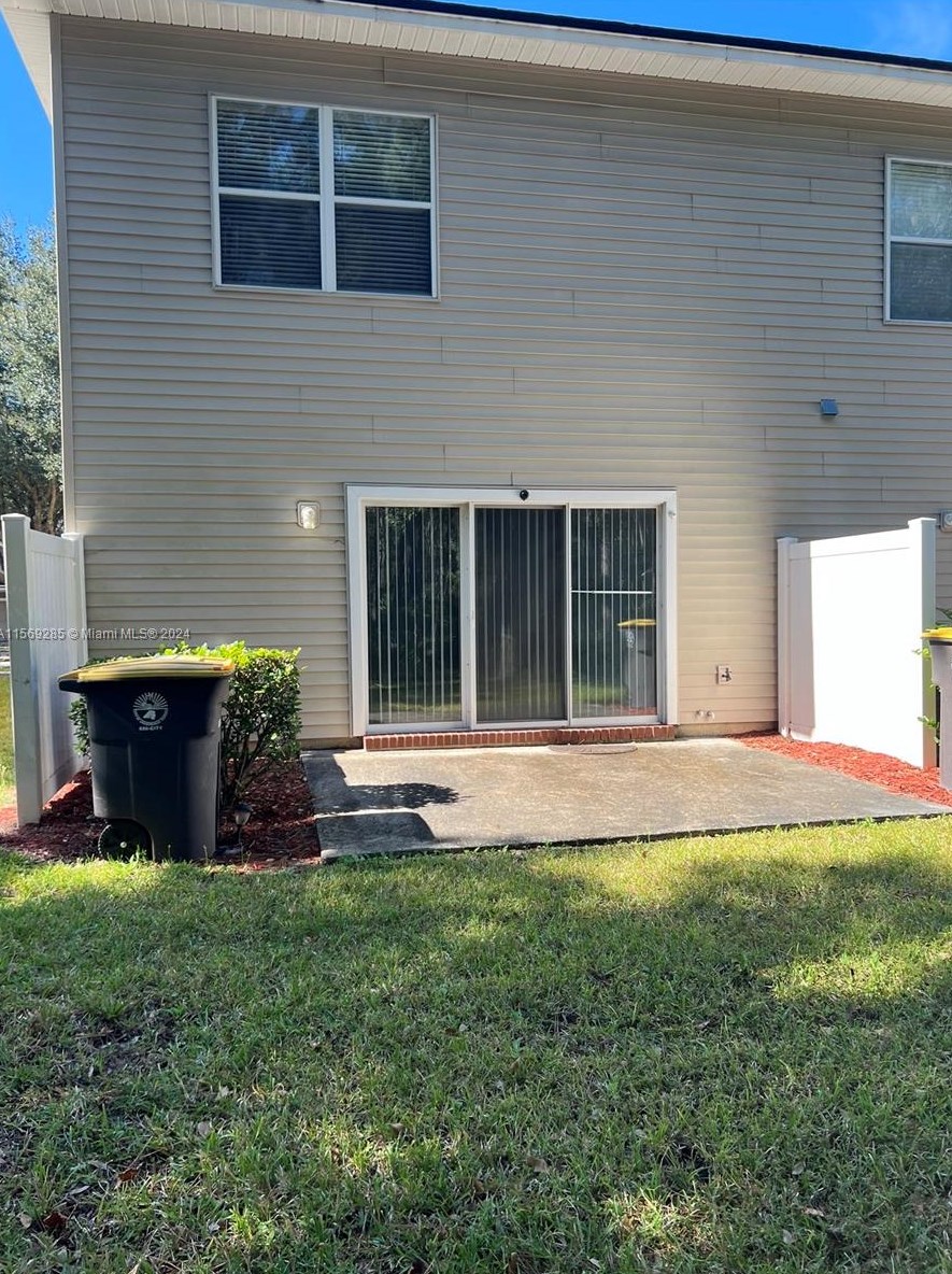 8524 Tower Fls Dr, Jacksonville FL 32244-7901 exterior