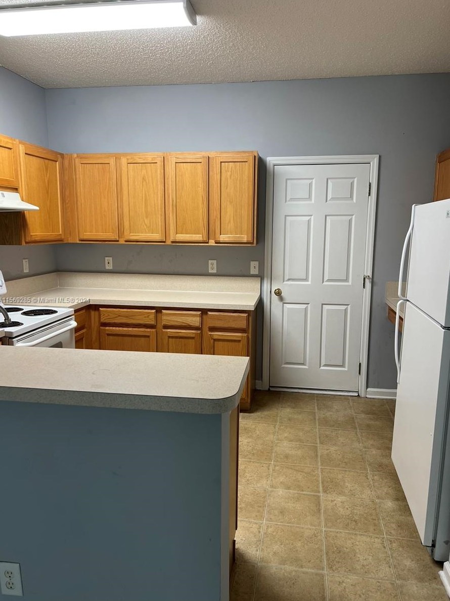 8524 Tower Fls Dr, Jacksonville FL 32244-7901 exterior