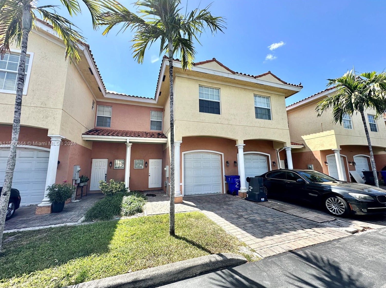 2307 Washington St, Hollywood FL  33020-5964 exterior