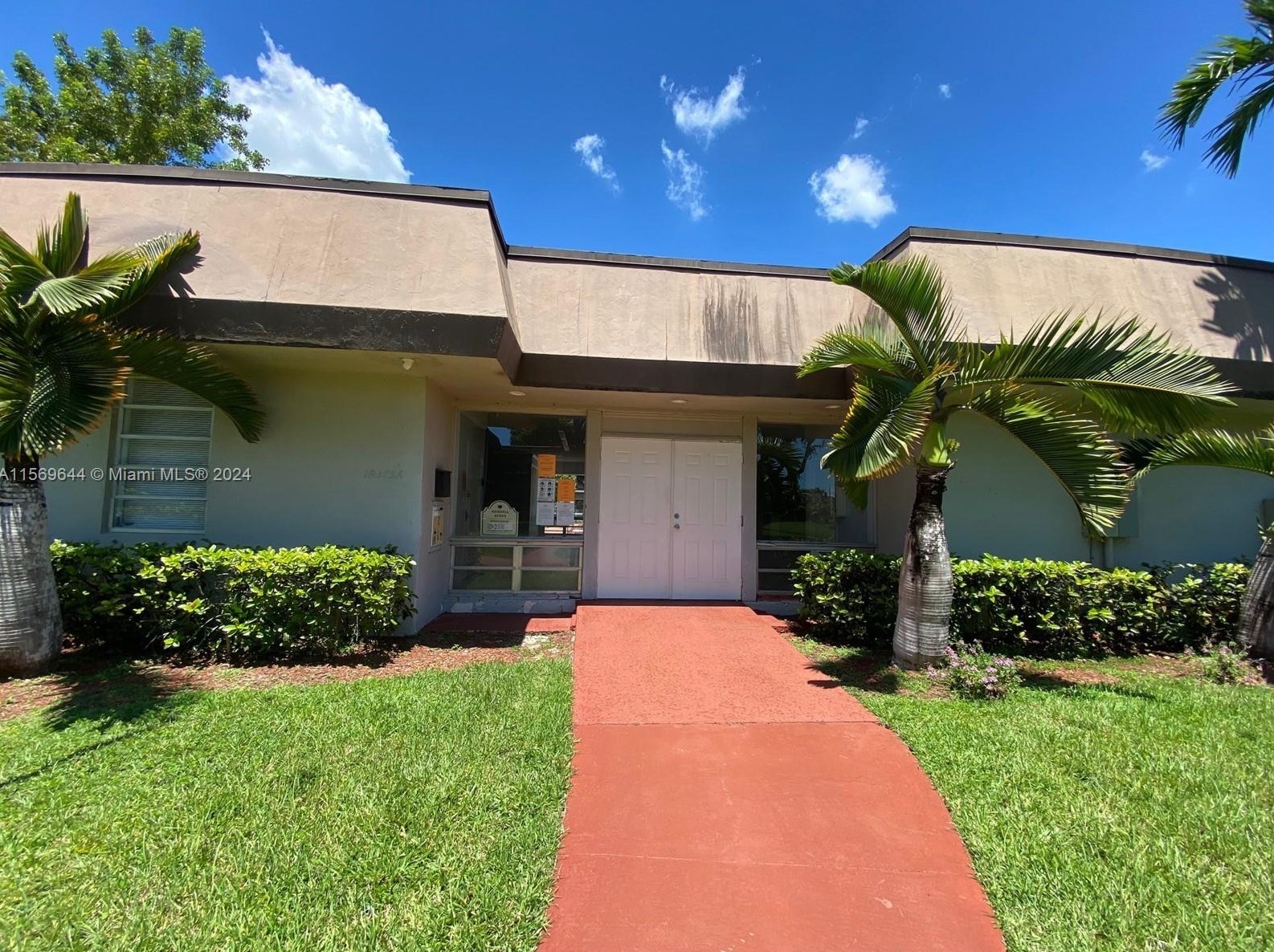 10391 Kendall Dr, Miami FL 33176-1691 exterior