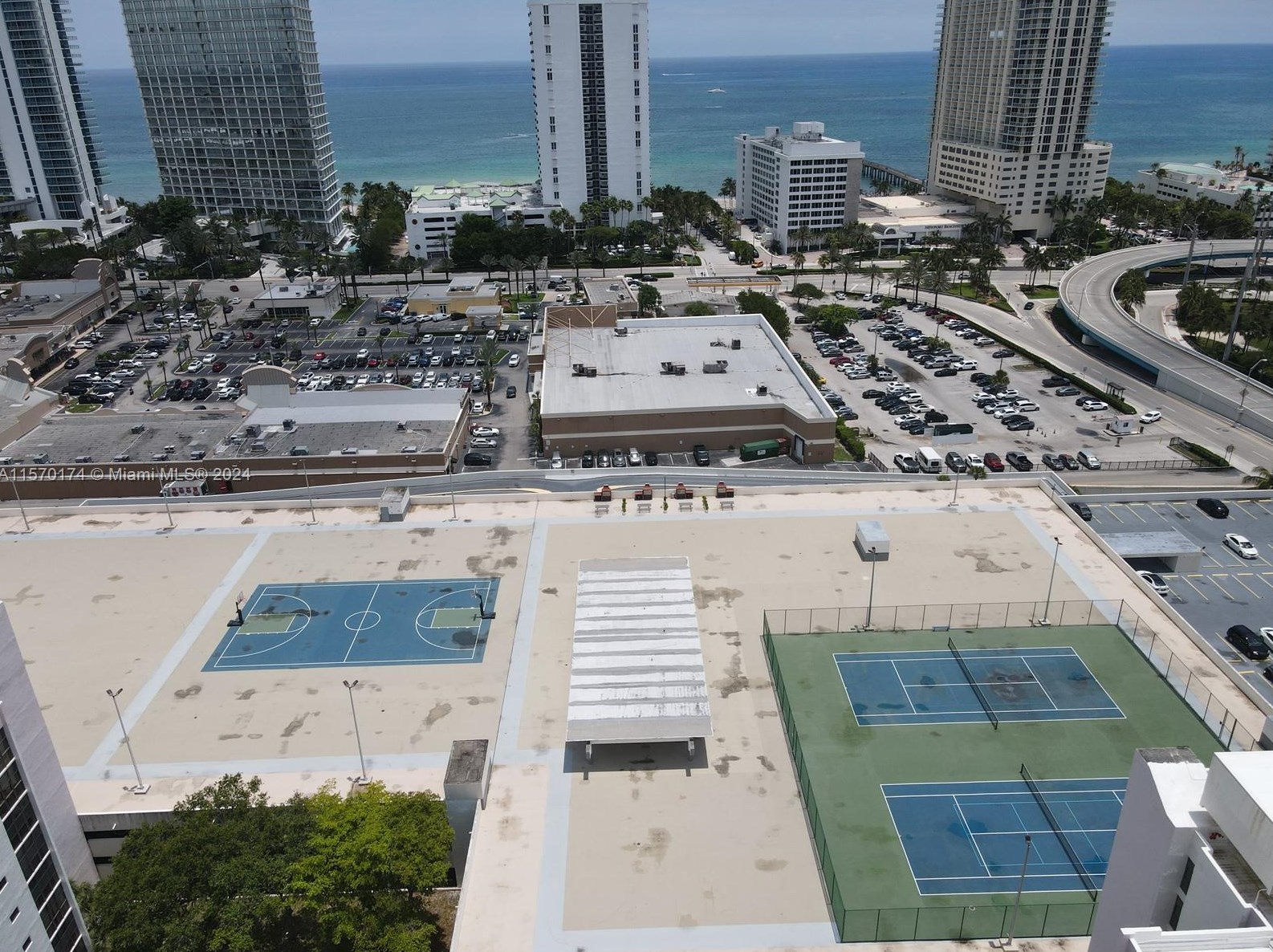 16909 Bay Rd, Miami FL 33160-4254 exterior