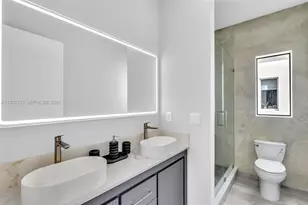 808 SW 9th St, Fort Lauderdale, FL 33315 - Photo 29