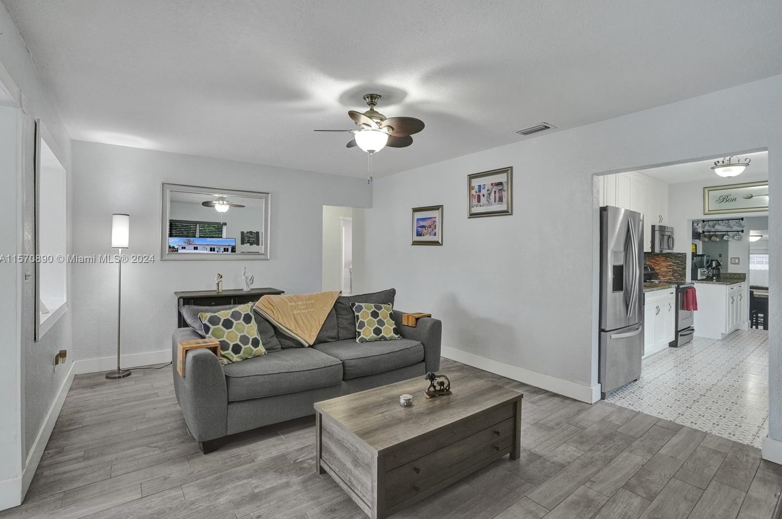 5420 7th Ave, Hialeah FL  33012-2550 exterior