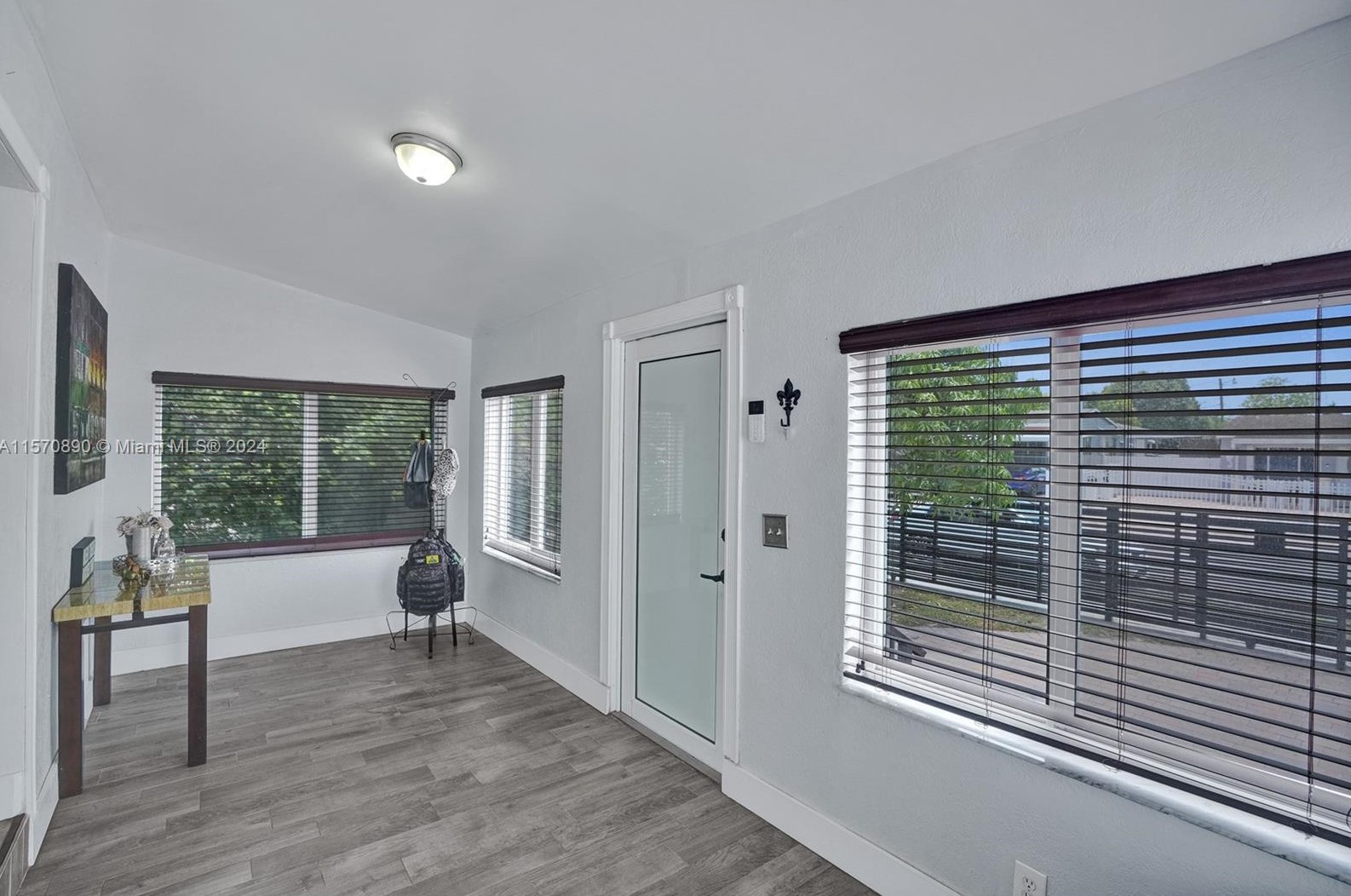 5420 7th Ave, Hialeah FL  33012-2550 exterior