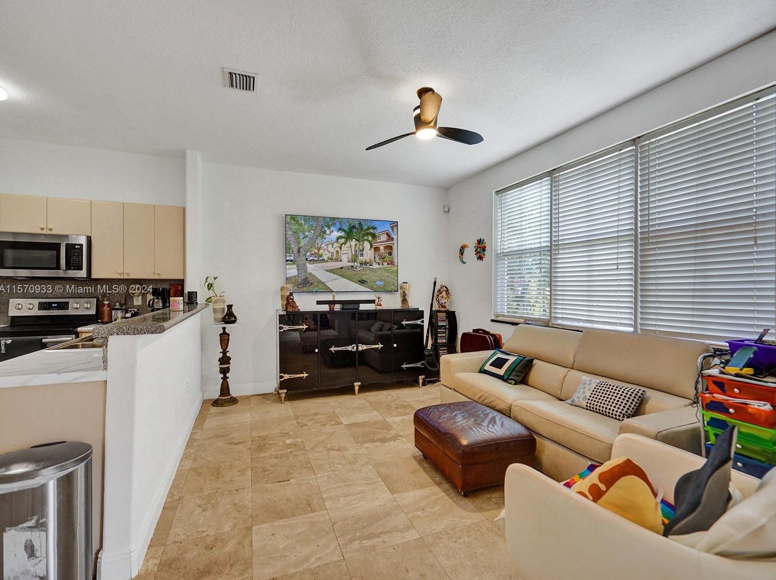 17045 39 Ct, Hollywood FL exterior