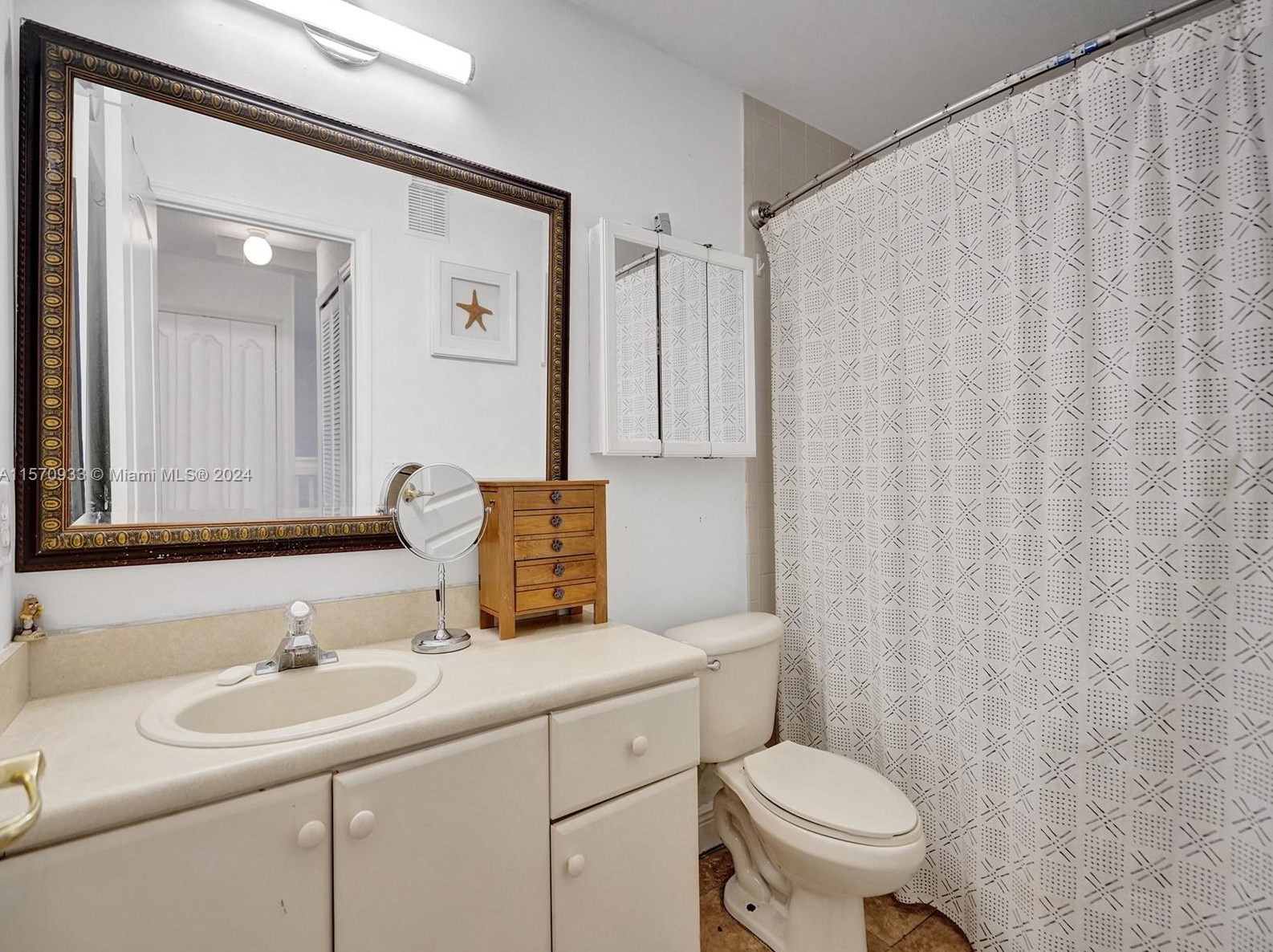 17045 39 Ct, Hollywood FL exterior