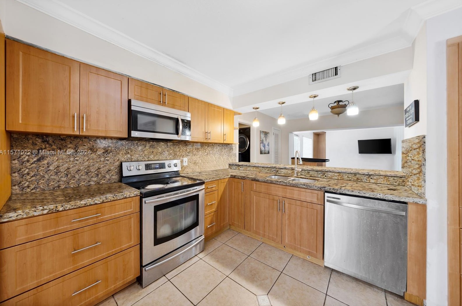 3720 Longfellow Cir, Hollywood FL  33021-4937 exterior