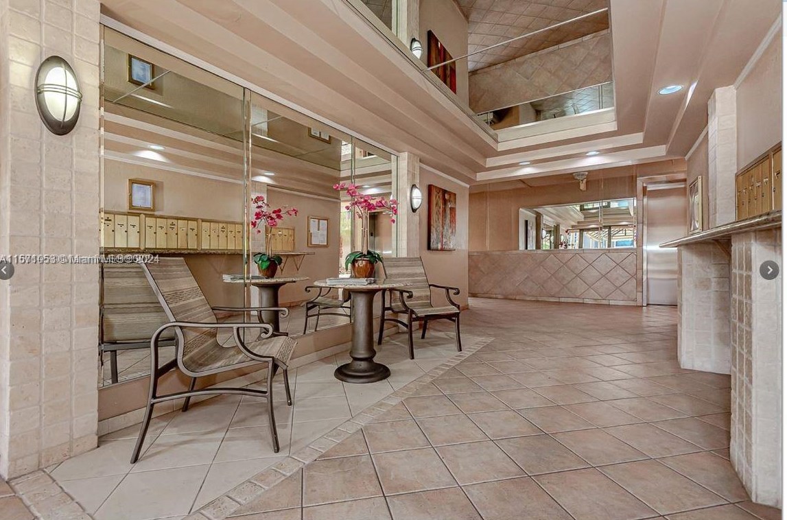 4000 Hills Dr, Hollywood FL  33021-2423 exterior