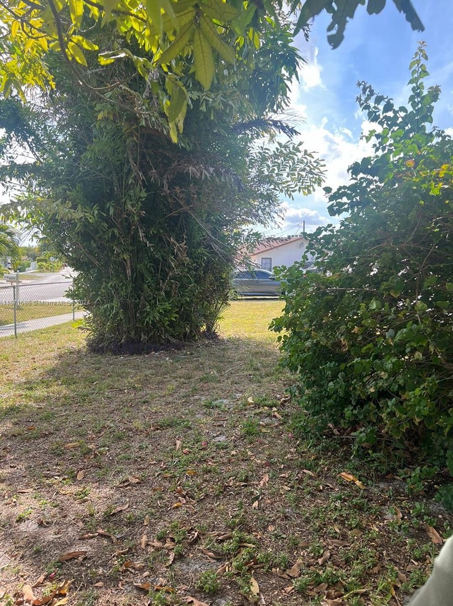 7945 9th Ter, Miami FL 33144-4267 exterior