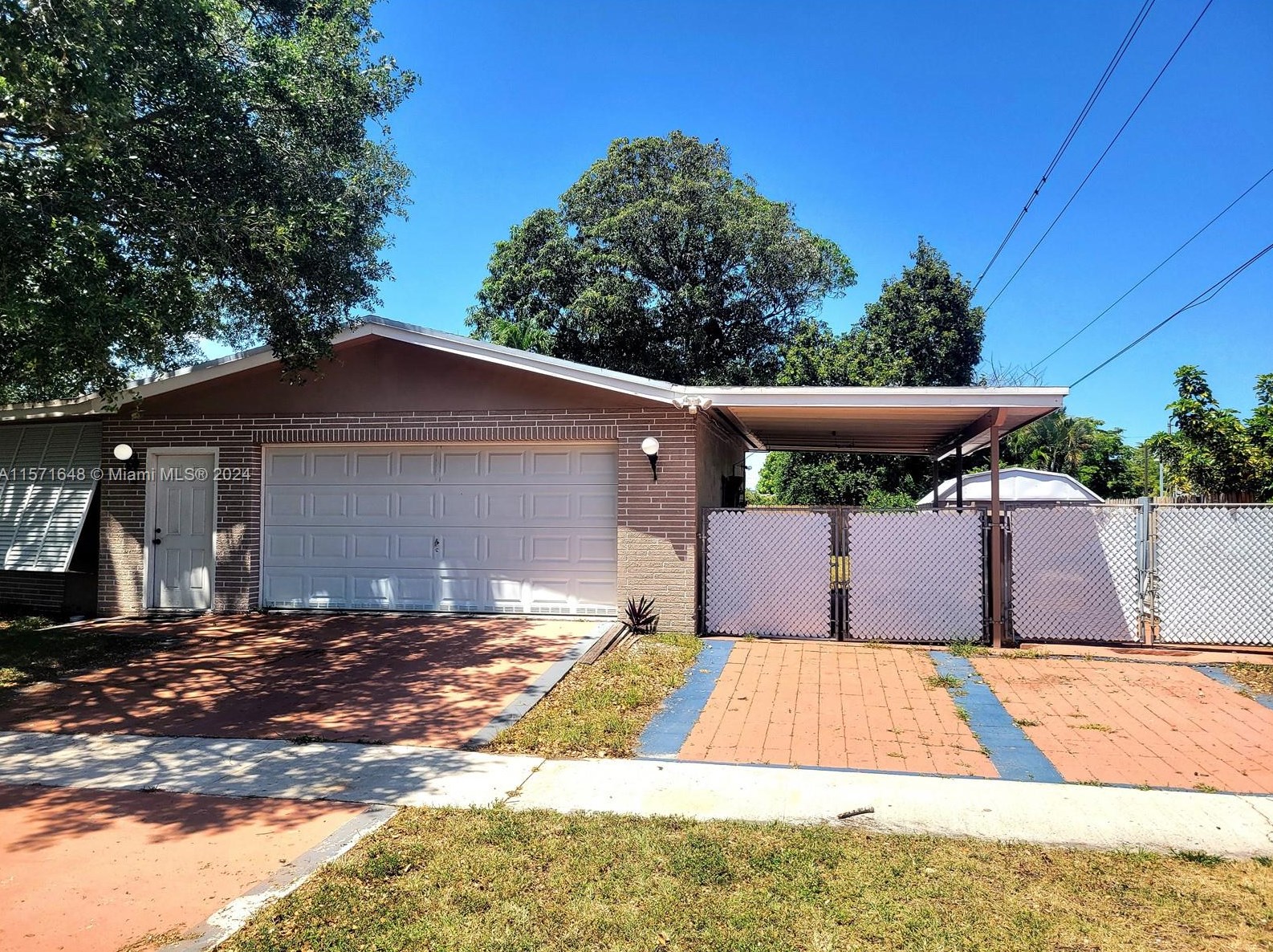 2201 82 Ave, Hollywood FL 33328 exterior