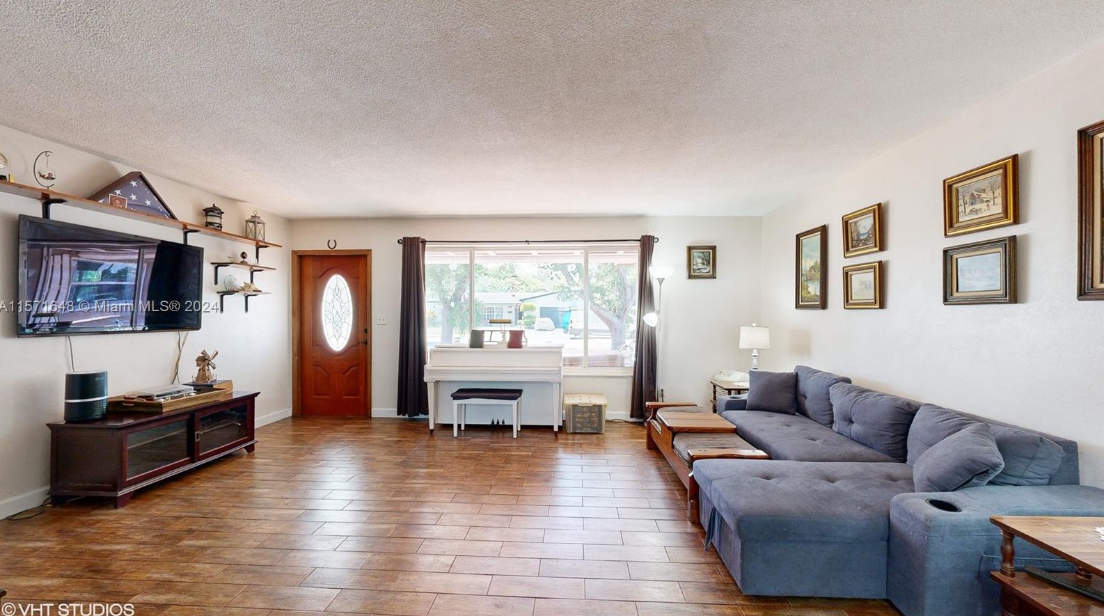 2201 82 Ave, Hollywood FL 33328 exterior