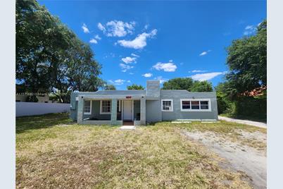 18104 NW 19th Ave - Photo 1