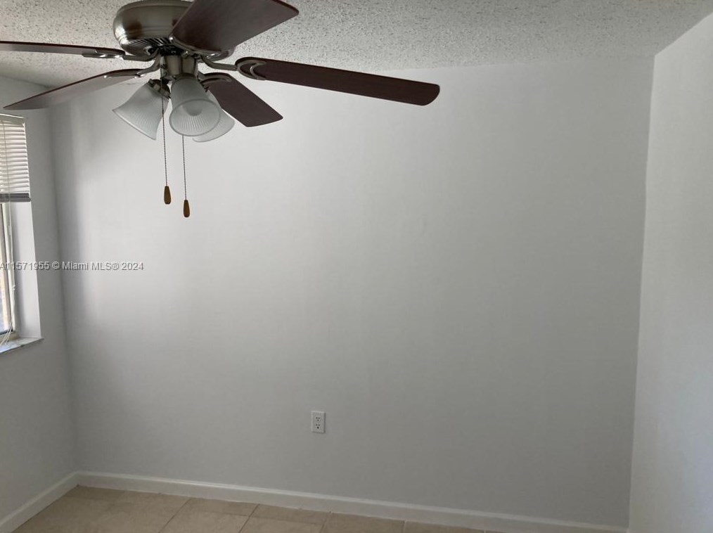 16304 Glenmoor Dr, West Palm Beach FL  33409-2814 exterior