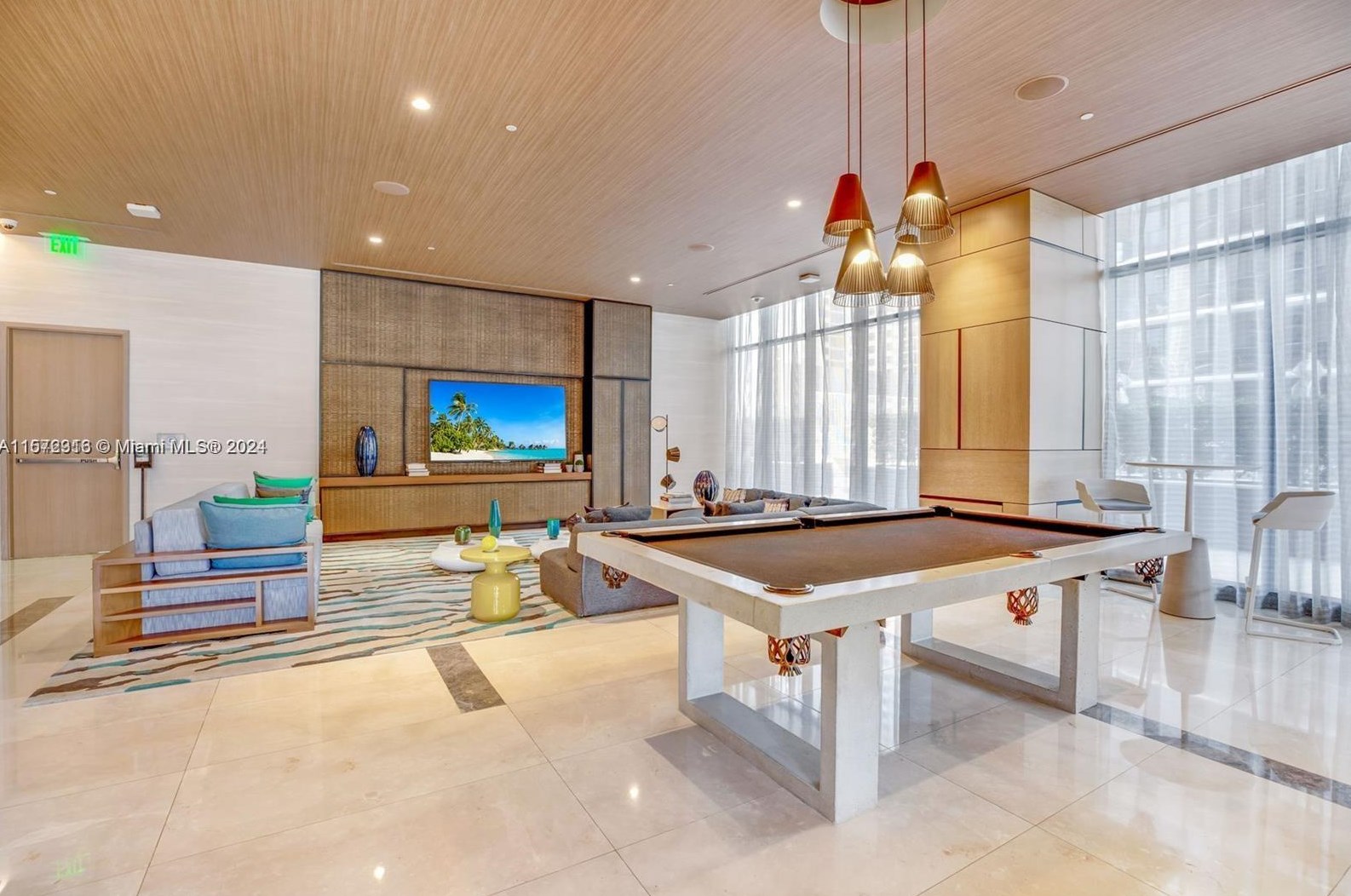 45 9th St, Miami FL  33132-1714 exterior