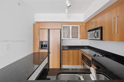 335 S Biscayne Blvd #2700, Miami, FL 33131 - Photo 3