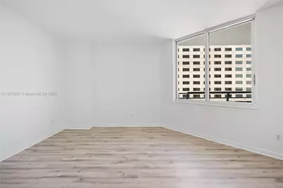 335 S Biscayne Blvd #2700, Miami, FL 33131 - Photo 11