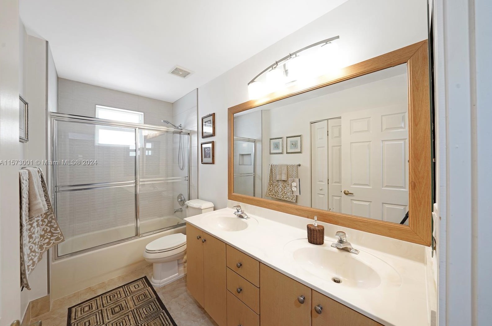 1885 139 Ter, Hollywood FL  33028-2837 exterior