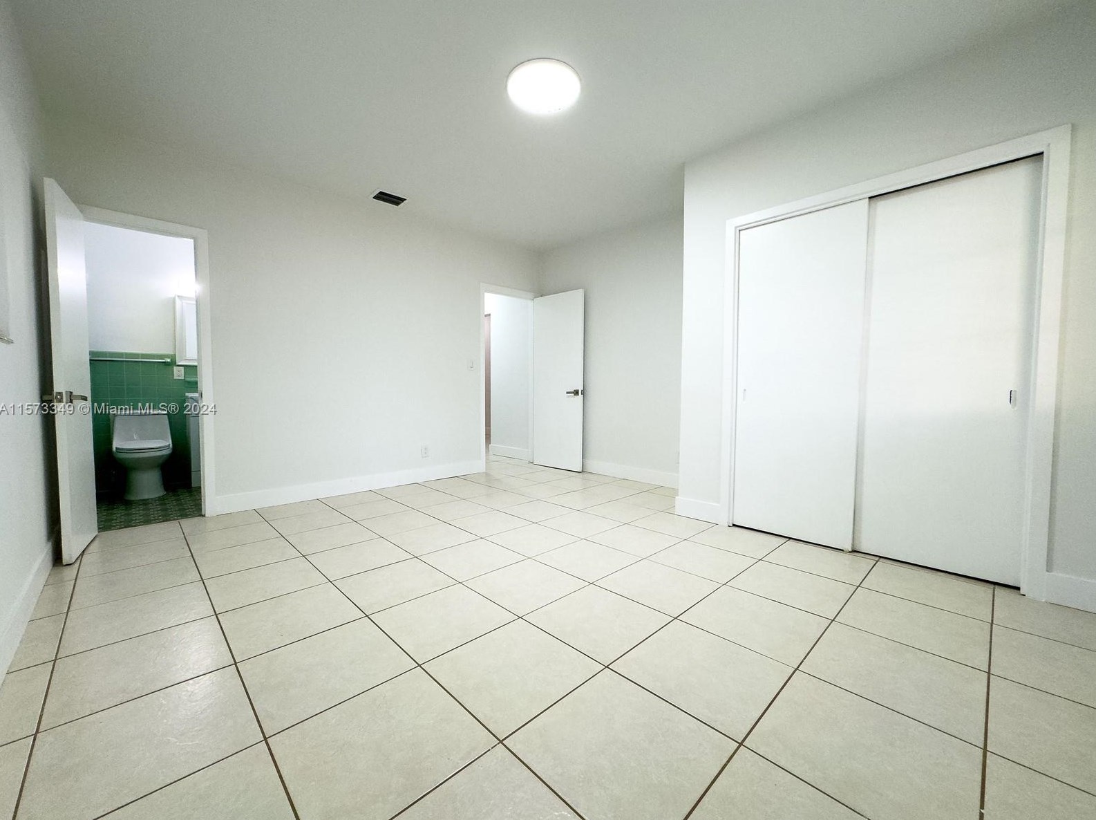 401 Malaga Ave, Miami FL 33134-6415 exterior