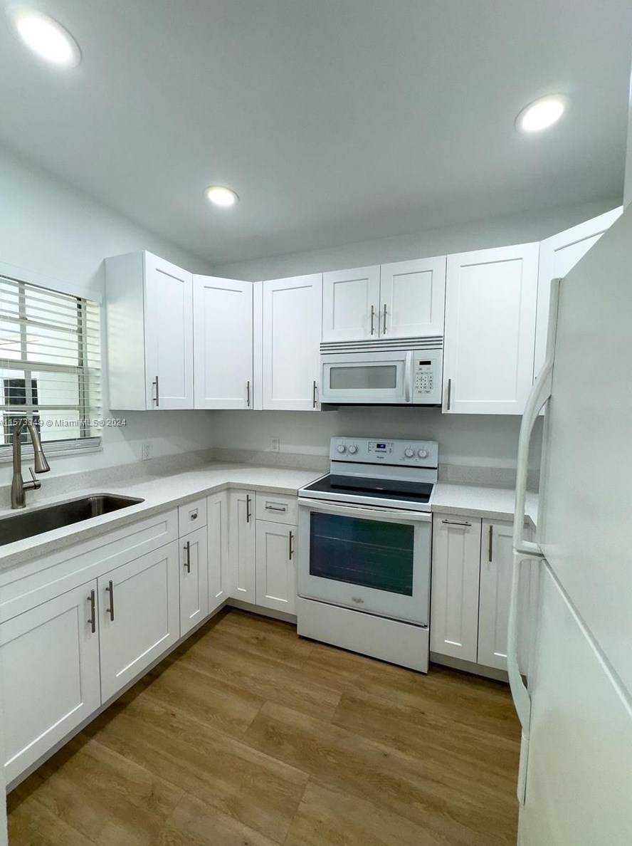 401 Malaga Ave, Miami FL 33134-6415 exterior