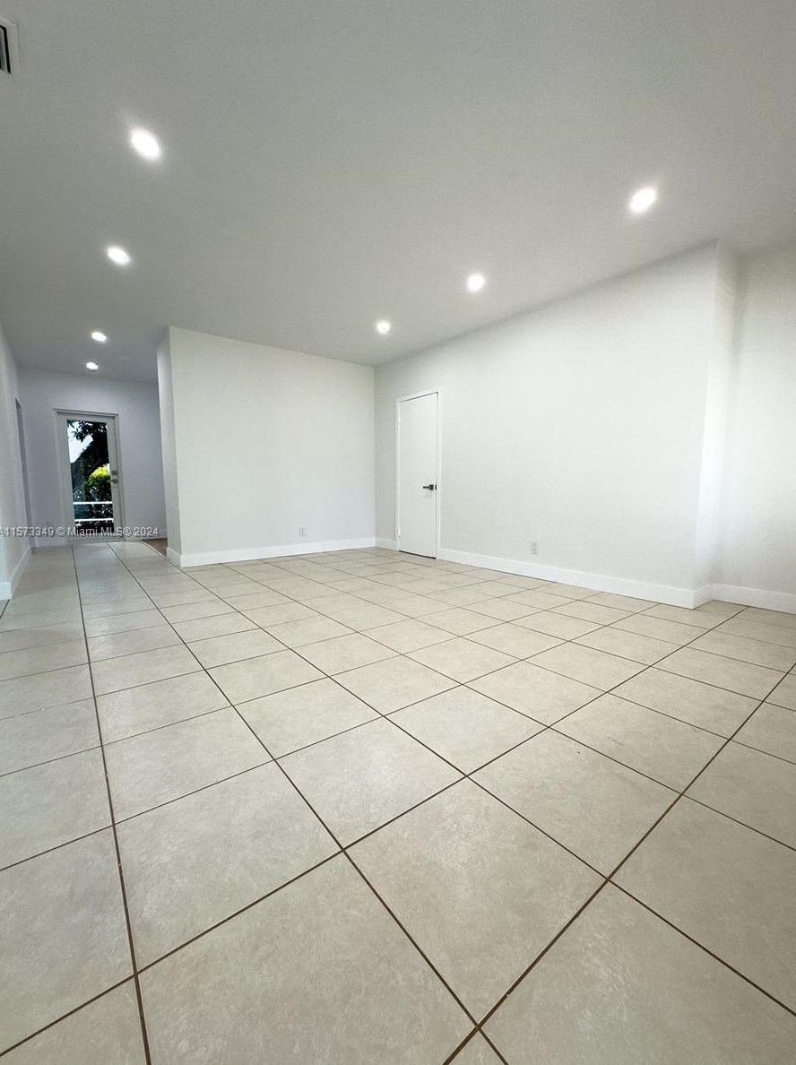 401 Malaga Ave, Miami FL 33134-6415 exterior